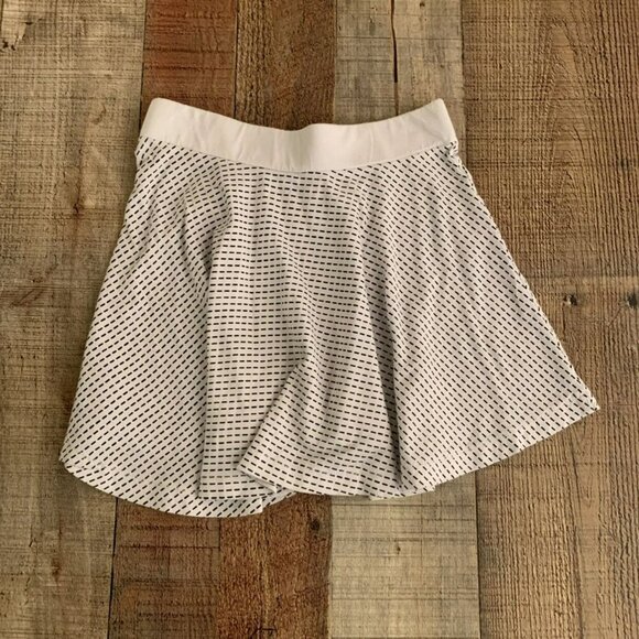 Burt’s Bees girls size 6X swing skater skirt in white and black - Picture 5 of 6
